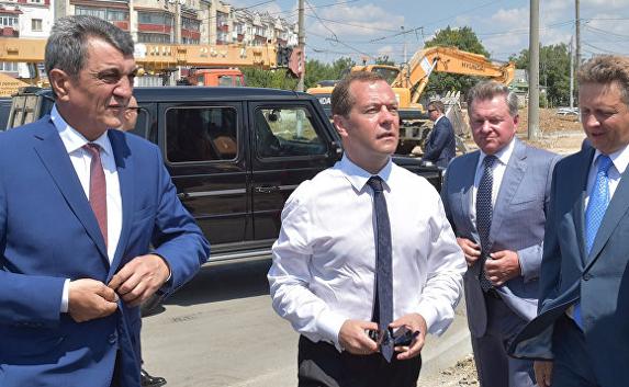 Медведев побывал на месте будущей Хрусталёвской развязки